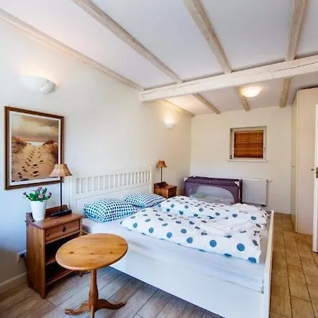 بيت للعطل Comfortable With Terrace And Garden *