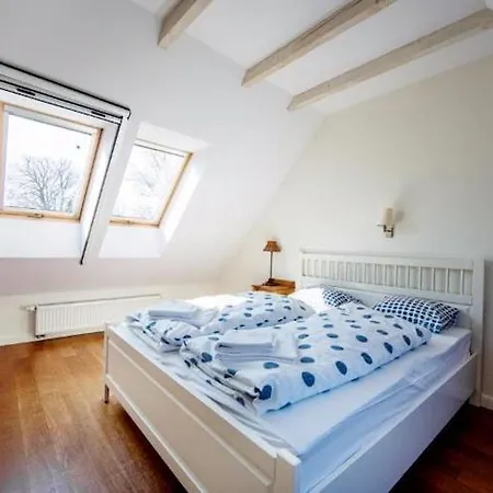 بيت للعطل Comfortable With Terrace And Garden *